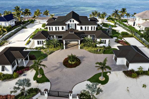 BEACH CLUB